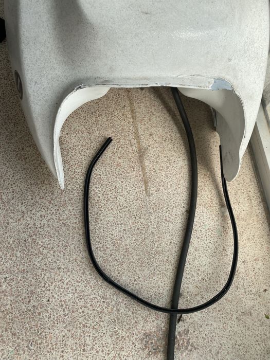 Depósito de combustível Suzuki – bom estado (vai com gasolina)