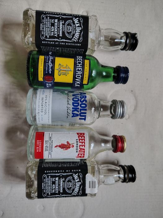 бутылочки мини .