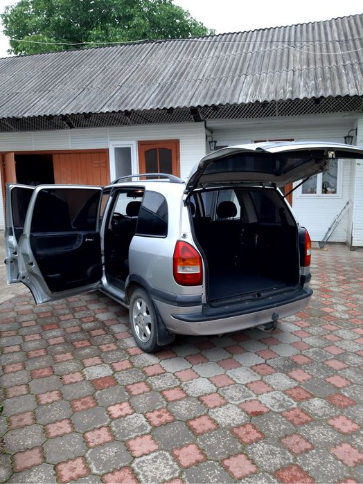 Opel Zafira 1.8 бензин 2001 рік