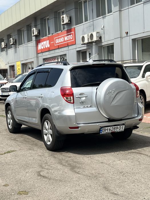 Продам Toyota Rav4