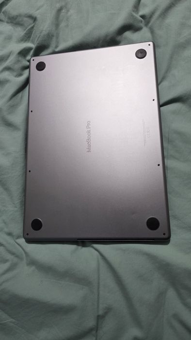 Macbook Pro 16" M1 MAX (32GPU) 64GB RAM, 4TB SSD