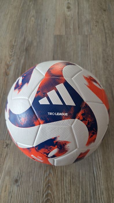 Piłka nożna Adidas Tiro League jak nowa