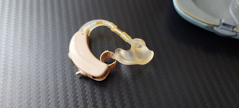 Aparat słuchowy na baterie Hansaton