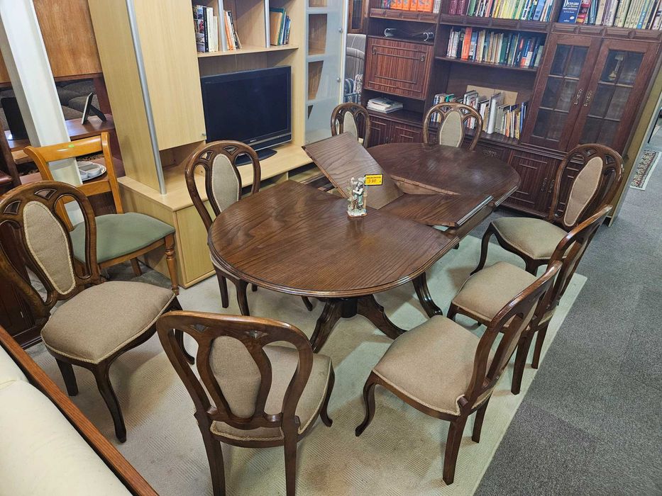 Mesa de sala - extensível - Bom estado geral - Só a mesa as cadeiras são à parte