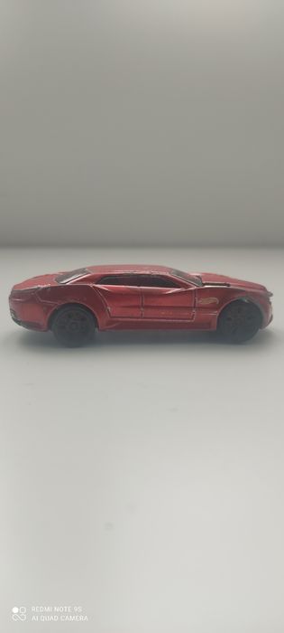 3 Carros hot wheels