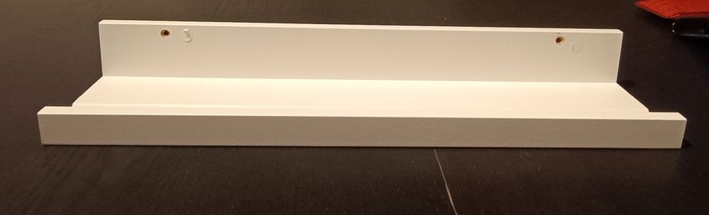 Prateleira branca em MDF