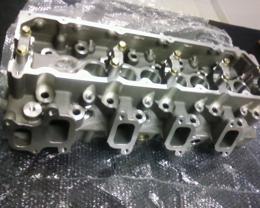 Colaça / cabeça motor nova Peugeot Renault Mitsubishi Toyota Nissan