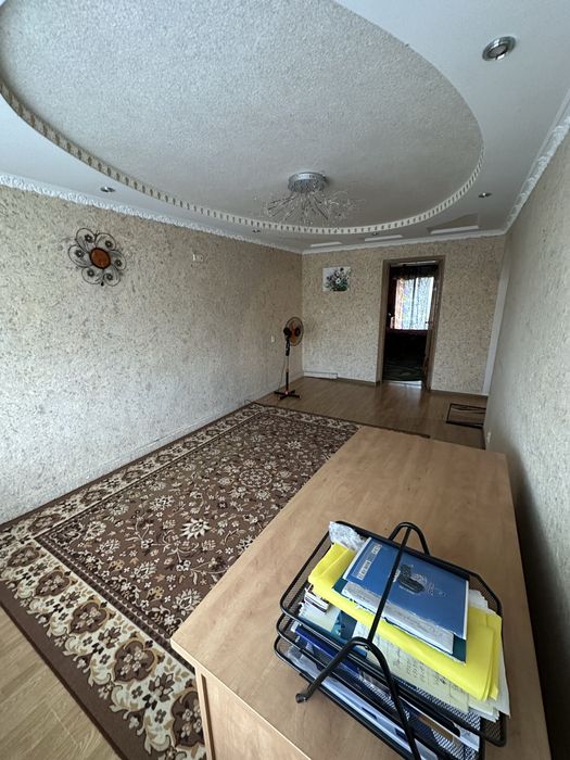 Продам 3-х кімнатну квартиру в центрі (від власника)