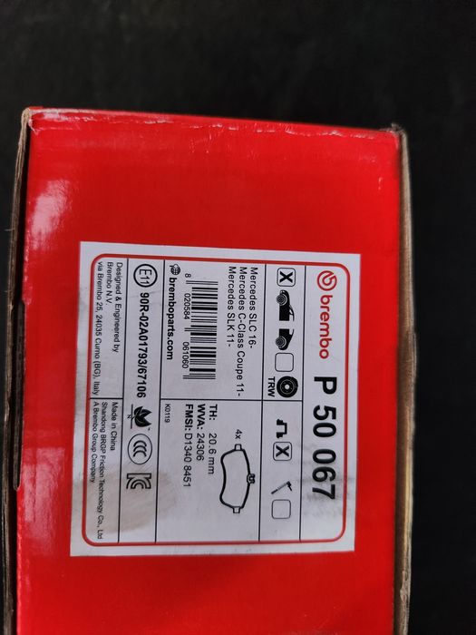 Pastilhas de travão dianteiro mercedes W212 Brembo