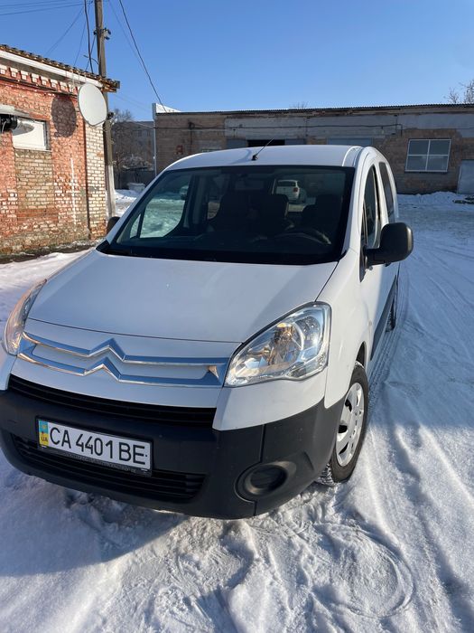 Сітроен берлінго 1.6 дизель Пасажир 2010 рік