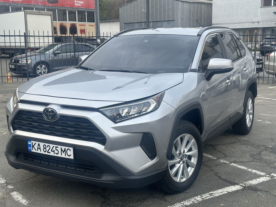 Продам Toyota Rav 4 2020 року