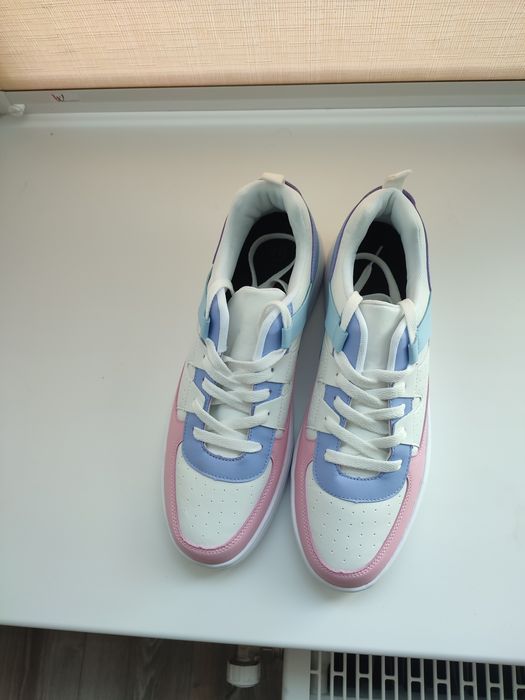 Жіночі супер кросівки