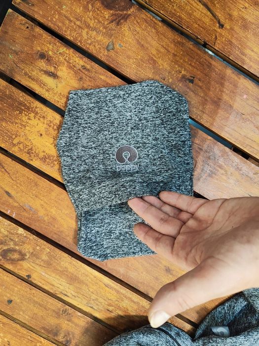 Marsúpio Boppy ComfyFit cinzento — sem uso, com caixa e bolsa