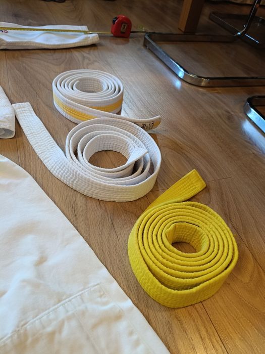 Judoga solidny gruby materiał rozm. 130 na wzrost 140 uone