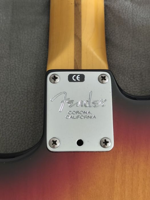 Fender American Stratocaster 2002 – Sunburst USA + Estojo Original