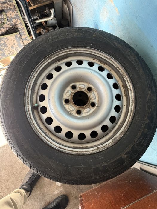 Продам колеса ( диски з резиною ) 195/65/R15