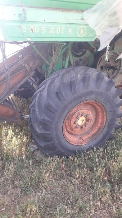 Комбайн нива нива..