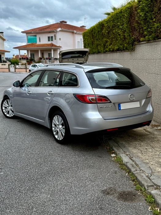 Mazda 6 pegar e andar