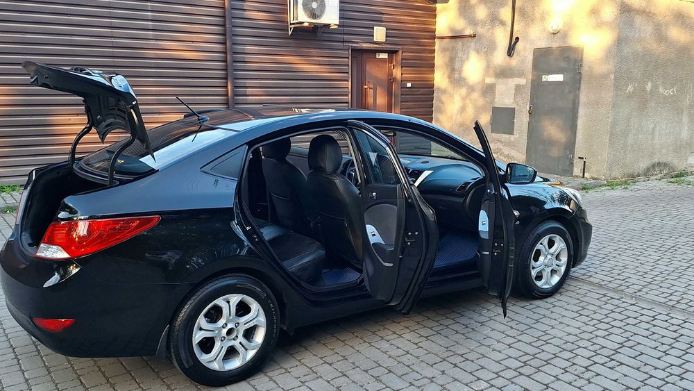 Hyundai Accent 2012 1.6 Автомат