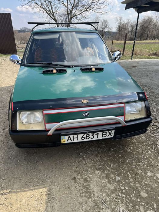 Продам машину  таврію