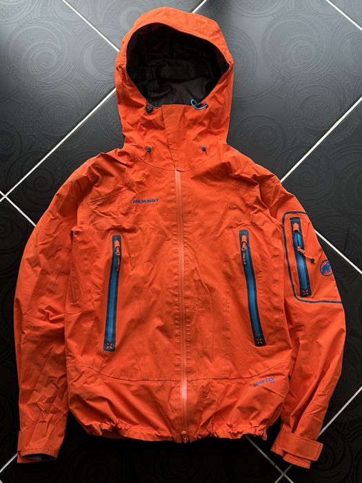 Куртка mammut extreme схожа на norrona ortovox icebreaker, acg, rab, tnf, haglofs, arcteryx