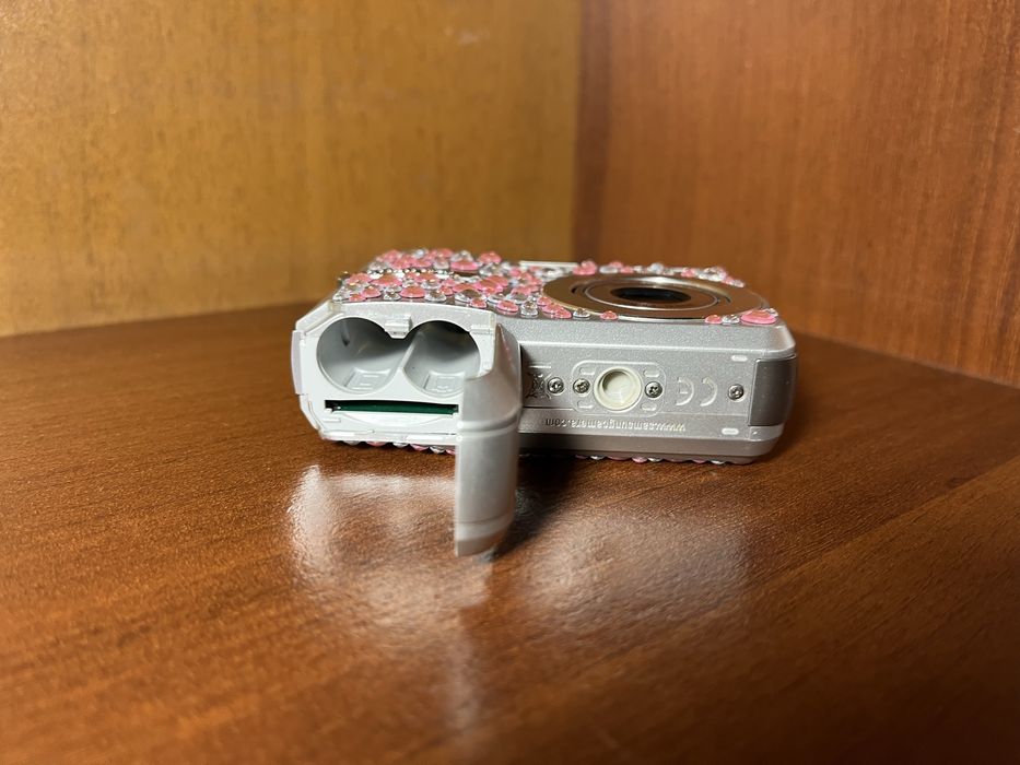 Продам цифровий фотоапарат Samsung S860 (мильниця)