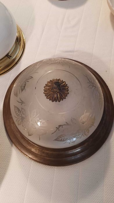 Aplique tecto vidro lapidado e latão