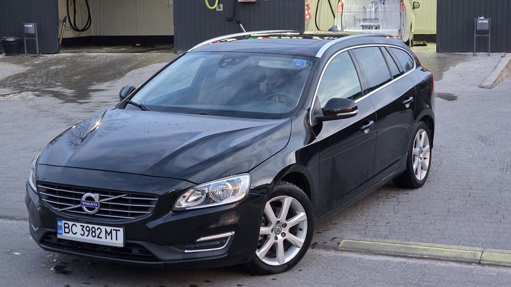 Volvo V60 T5 2.0 бензин