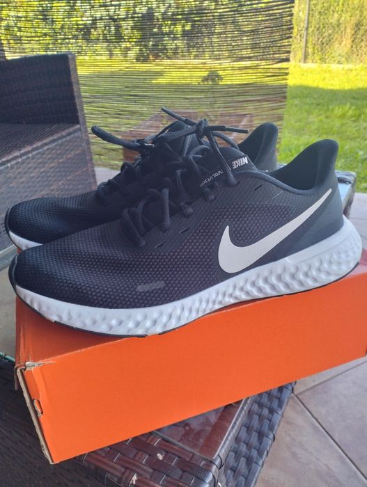 Buty Nike Revolution