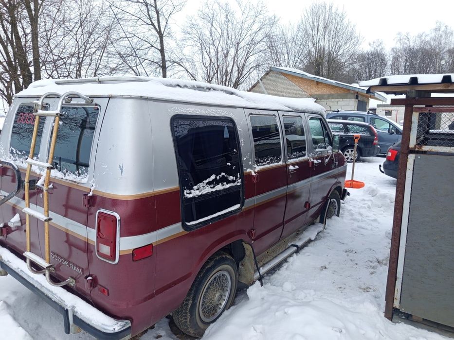 Chrysler Dodge Ram 150 3.7 B Van Salonka Kamper 1984r zabytek Okazja