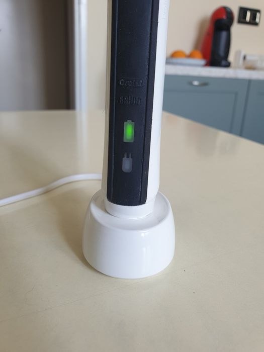 Szczoteczka Braun Oral-B 3756.