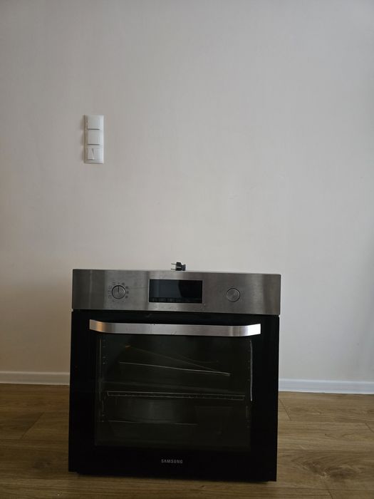 Piekarnik elektryczny Samsung NV70K2340RS