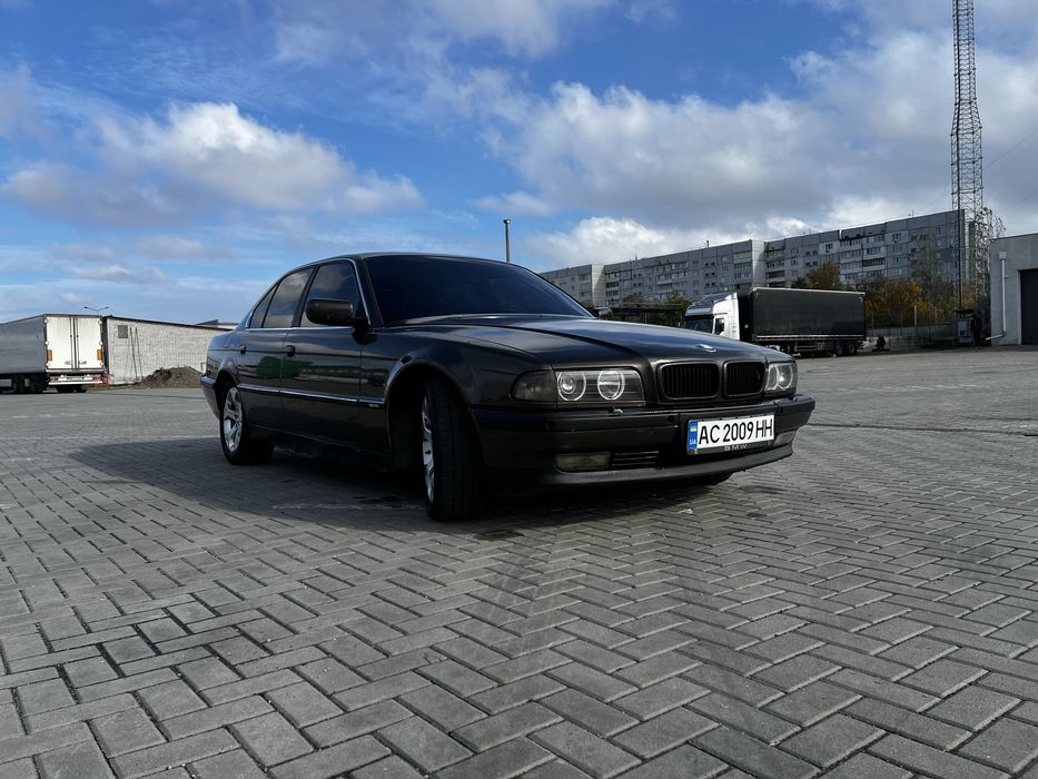 Продам BMW 740i e38 4.0 газ/бенз