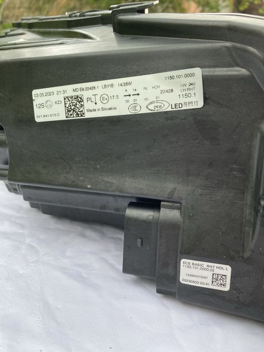 Фара Škoda superb ліва