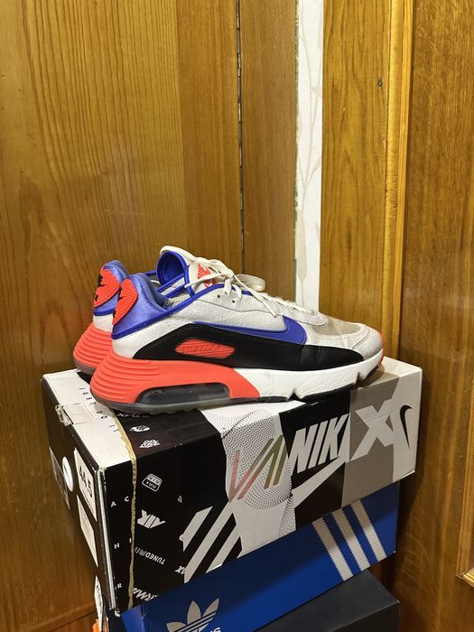 Кросівки чоловікі Nike Air Max 2090, у відмінному стані. 29.5 см