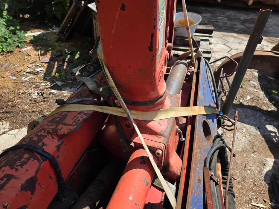 hds dźwig żuraw Ferrari 560 atlas hiab palfinger terex fassi