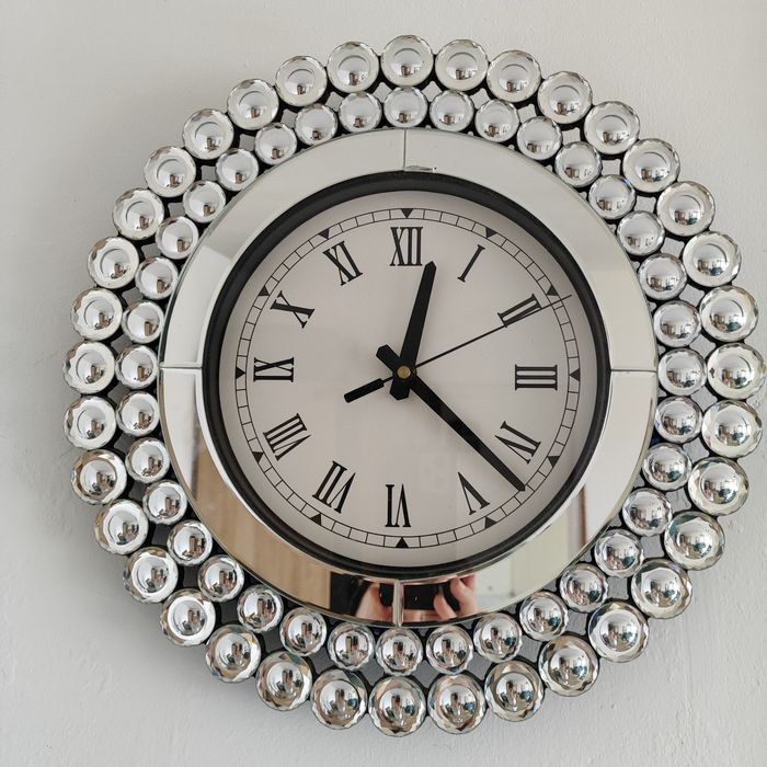 Zegar kryształowy ścienny z H&Y