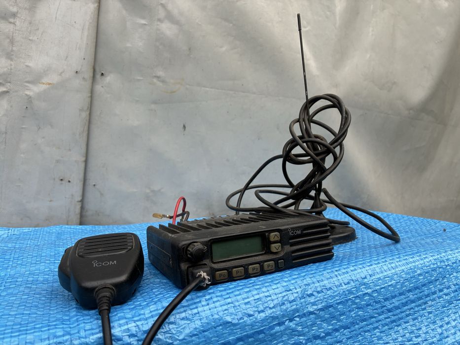 Радіостанція Icom F210c