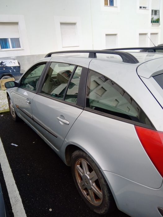 Vendo laguna 1.9 DCI com avaria