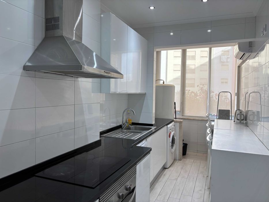 Quarto ensuite (15m2) para estudantes no Lumiar, incl. despesas