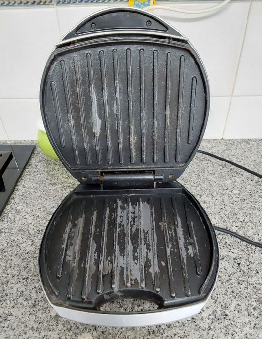 TOSTADEIRA E GRILL,FUNCIONA 100%. Casa,Cozinha,Restaurante,Campismo.