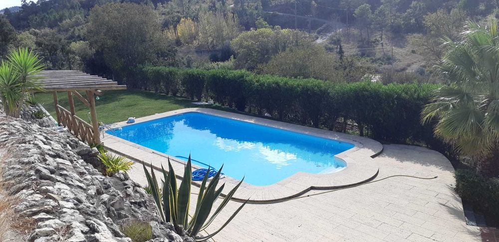 Moradia com piscina, amplos jardins e espaços de lazer — Milharado, Mafra