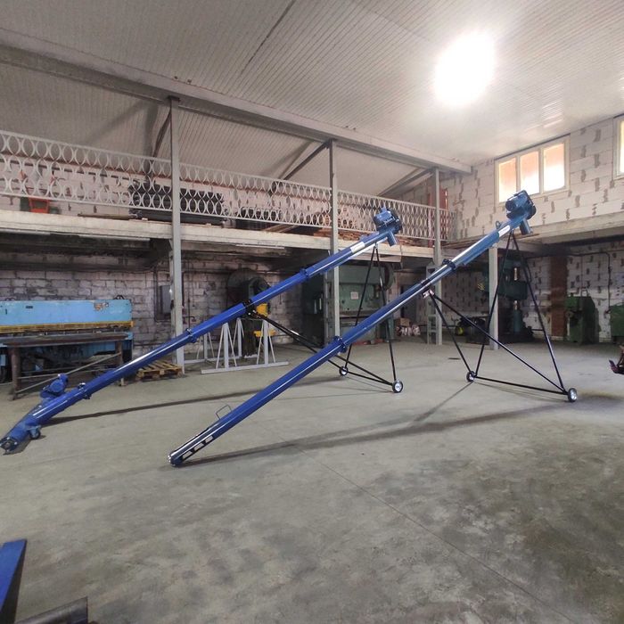 Шнековый погрузчик, винтовой конвейер, транспортер зерна 133*2*б/дв