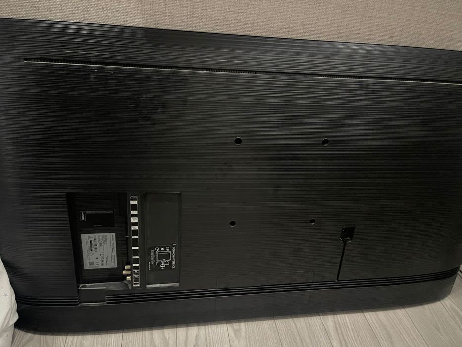 Tv samsung Q8, 55 polegadas ecran partido para peças