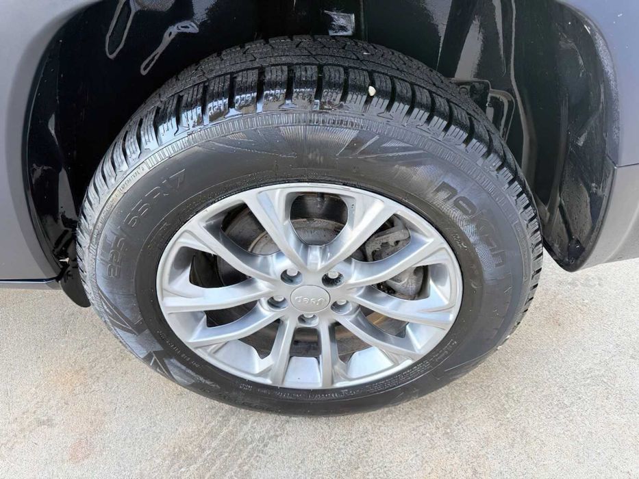 Jeep Cherokee      2021