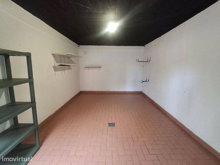Garagem comercial, para arrendamento, Cascais - Cascais e Estoril