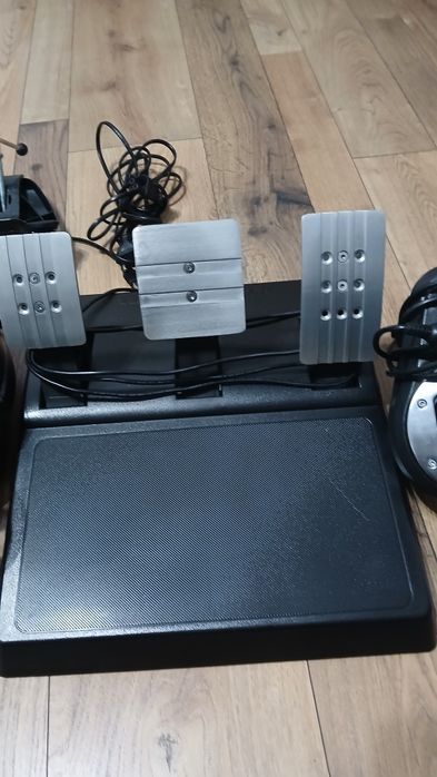 Thrustmaster T300 RS GT + TH8A