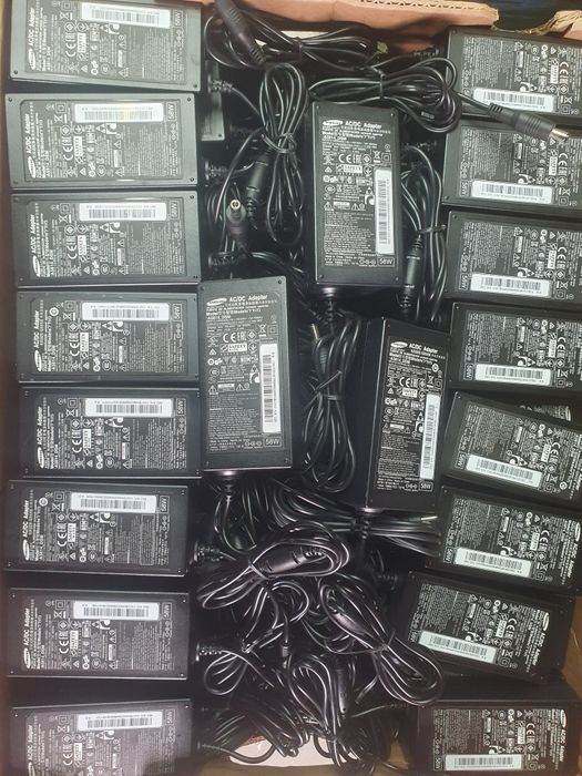 Зарядка зарядное блок питания живлення Samsung 14v/4.14a 58w оригінал