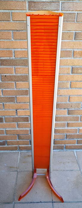 Suporte CD em plástico e alumínio