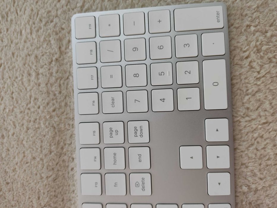 Teclado Apple Sem Fio Layout Americano (semi novo)